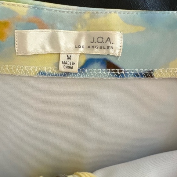 J.O.A floral front zip pencil skirt size medium excellent condition knee length - Picture 8 of 8